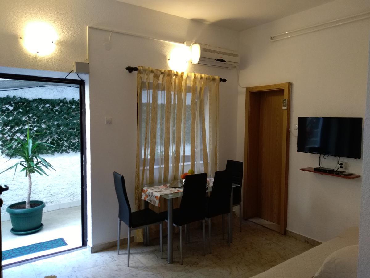 Guest House Villa Castio Petrovac Kültér fotó