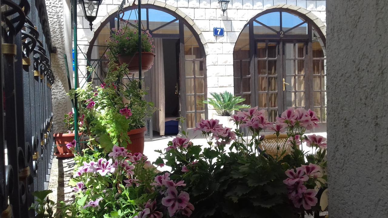 Guest House Villa Castio Petrovac Kültér fotó